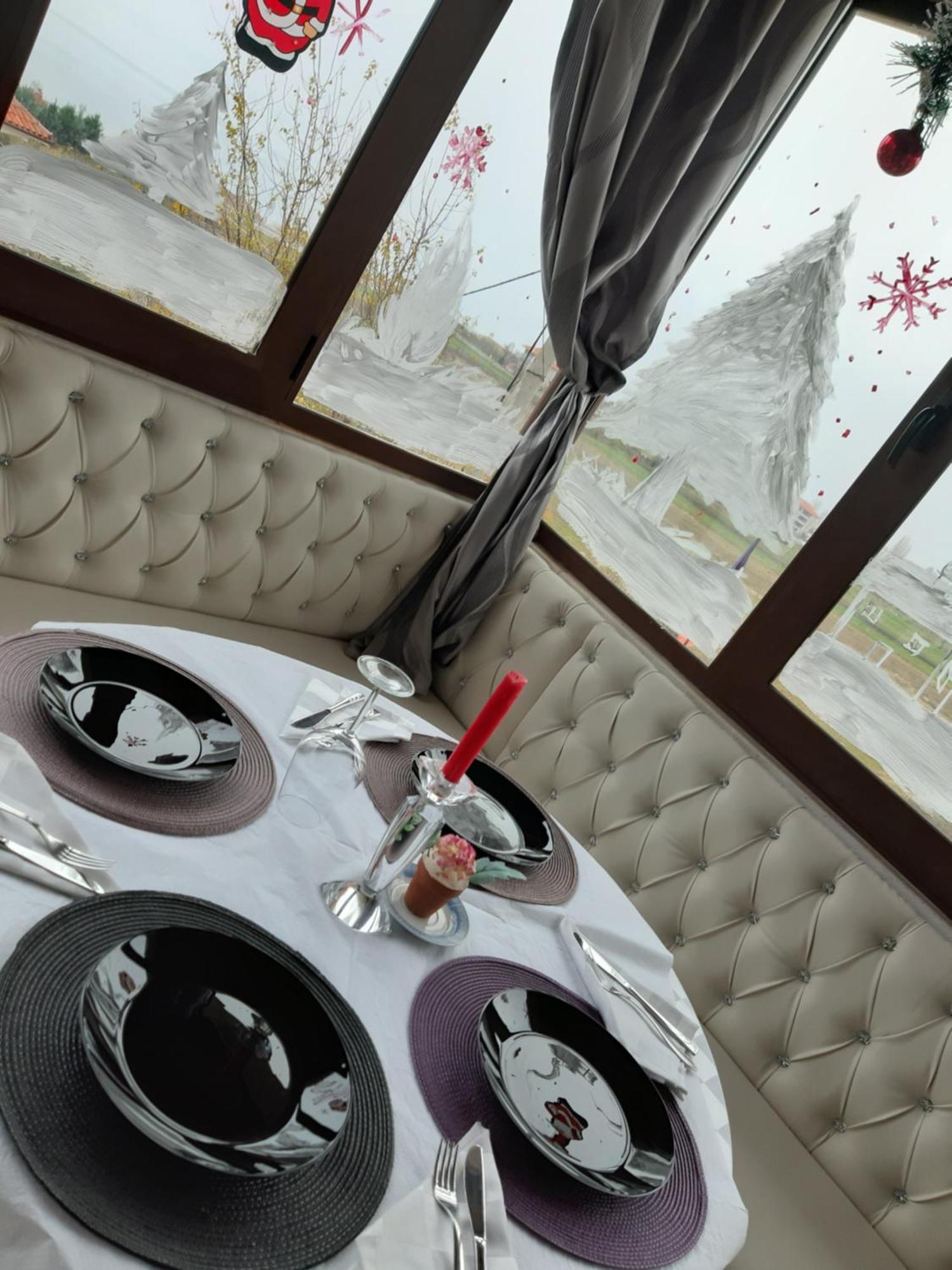 Hotel Villa Stone Dream Bar Restaurant Udenisht Esterno foto
